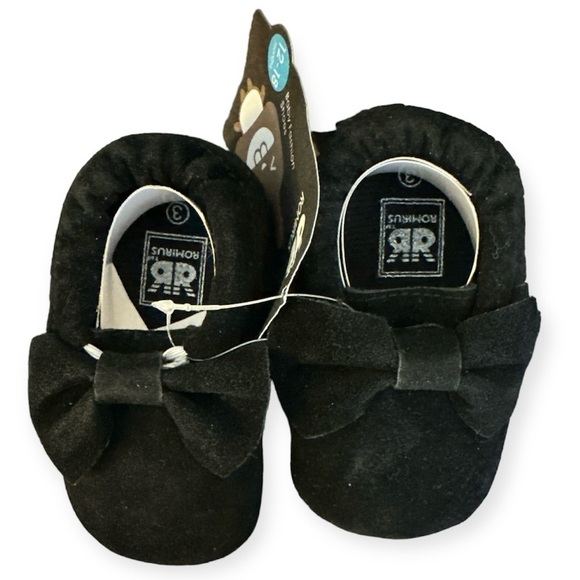 New with Tags Romirus Fringed Faux Suede Moccasins with Bow Black Size 3 - Picture 2 of 8